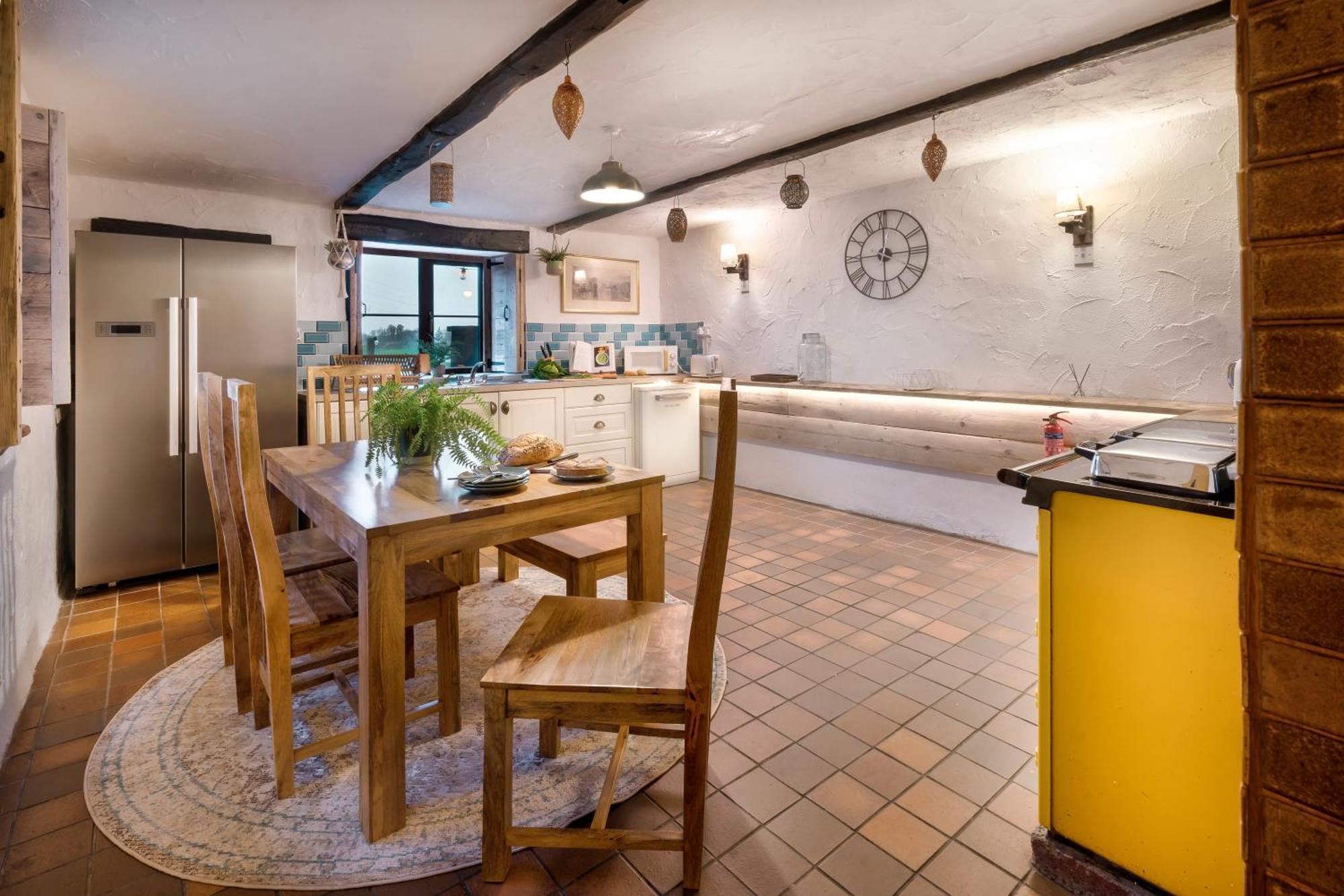 The Gilpin Farmhouse, Lake District Getaway Levens エクステリア 写真