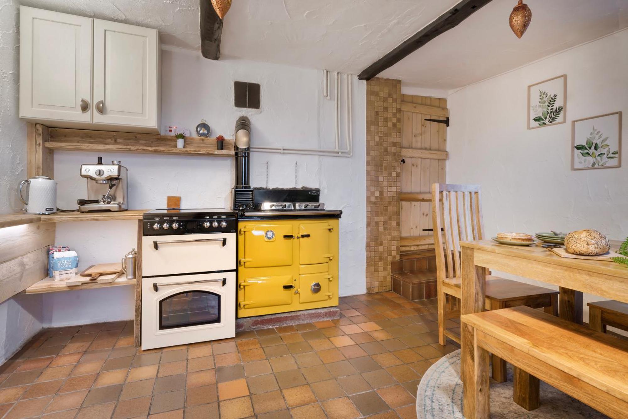 The Gilpin Farmhouse, Lake District Getaway Levens エクステリア 写真