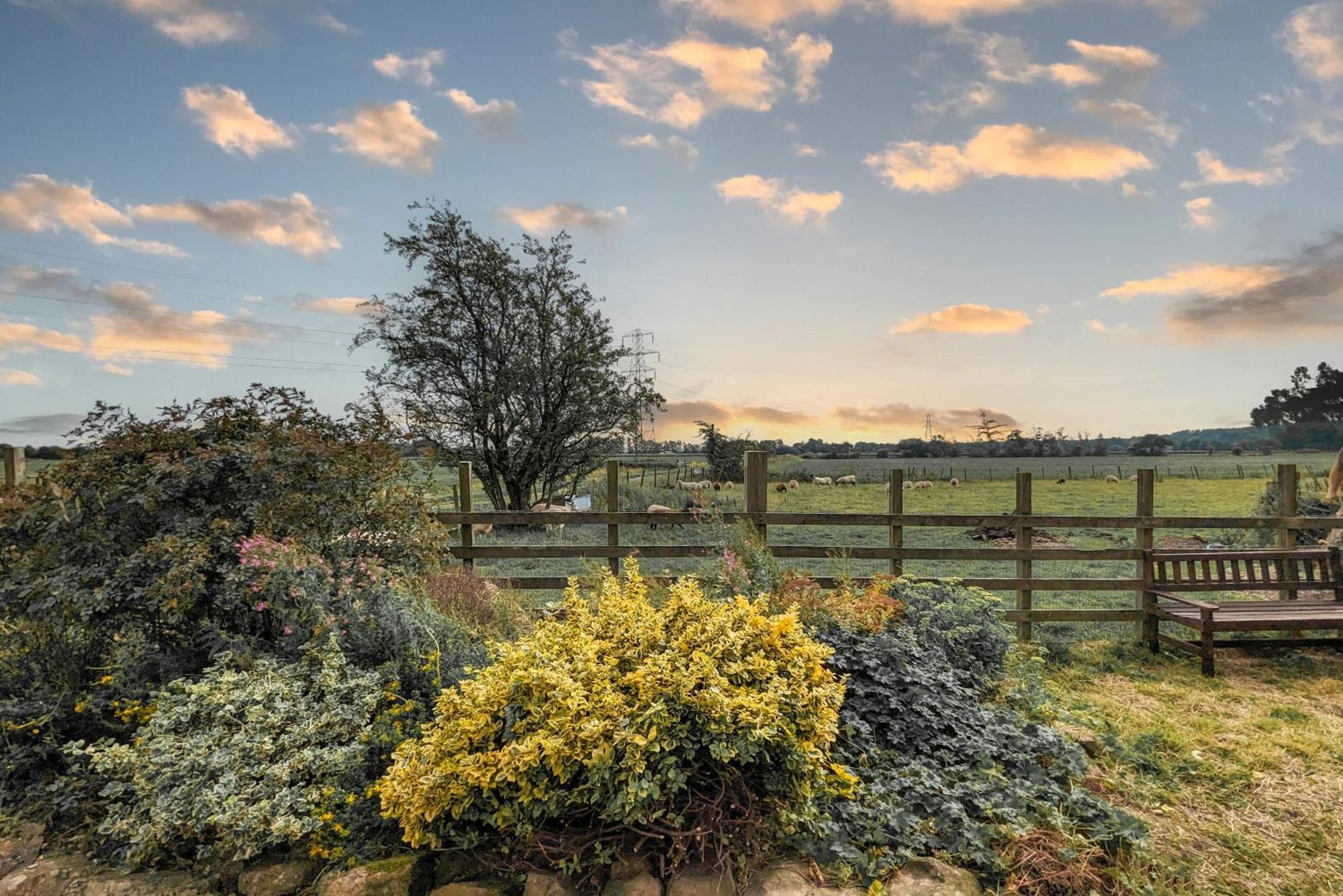 The Gilpin Farmhouse, Lake District Getaway Levens エクステリア 写真