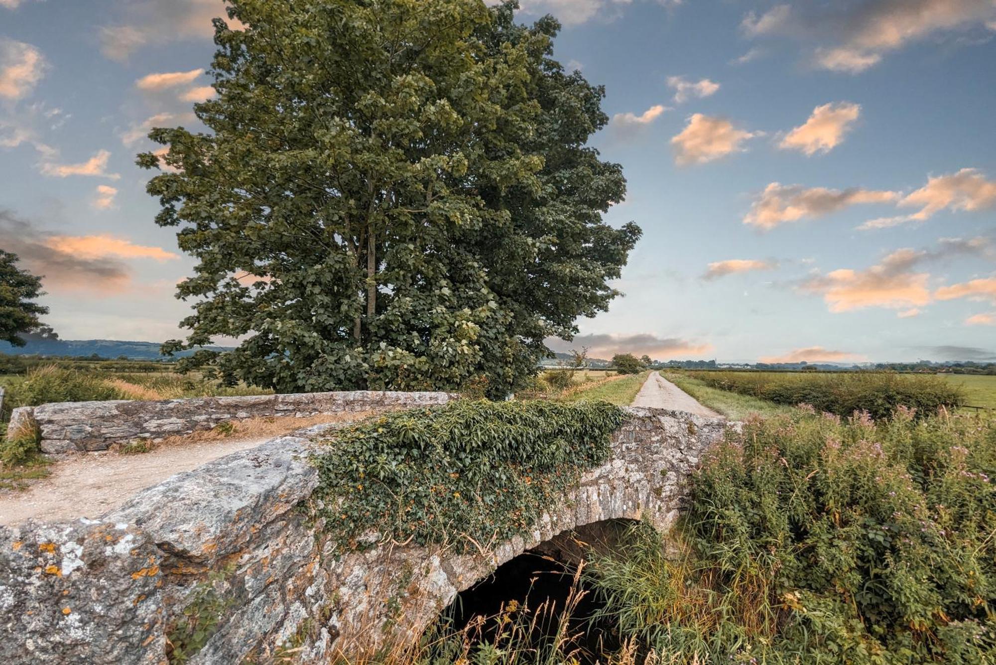The Gilpin Farmhouse, Lake District Getaway Levens エクステリア 写真